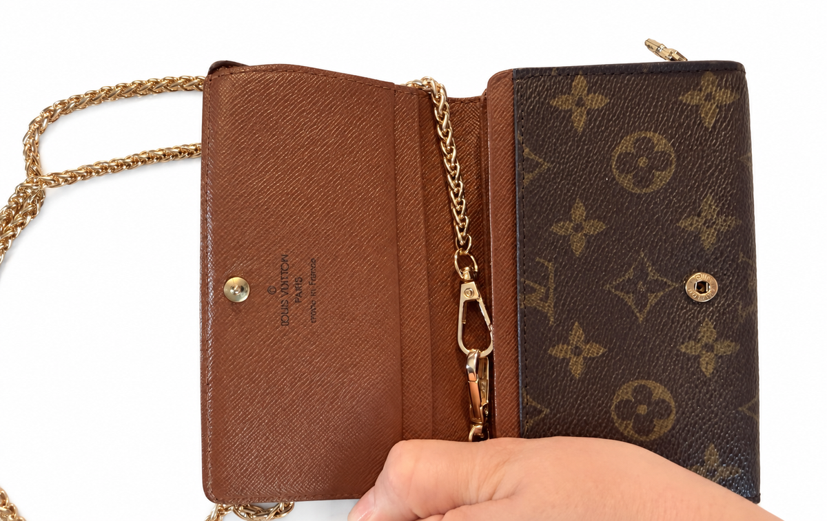Louis Vuitton Vintage Monogram Bifold Medium Wallet – Brown Monogram Canvas