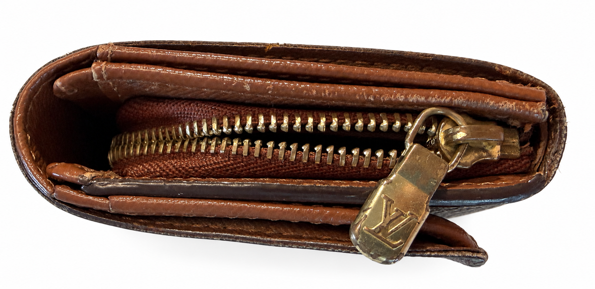 Louis Vuitton Vintage Monogram Bifold Medium Wallet – Brown Monogram Canvas